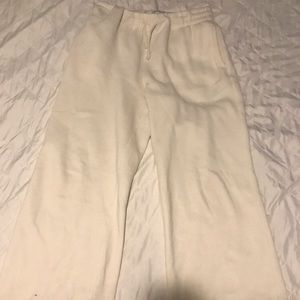 90’s style hippie, yoga track pants and stylish